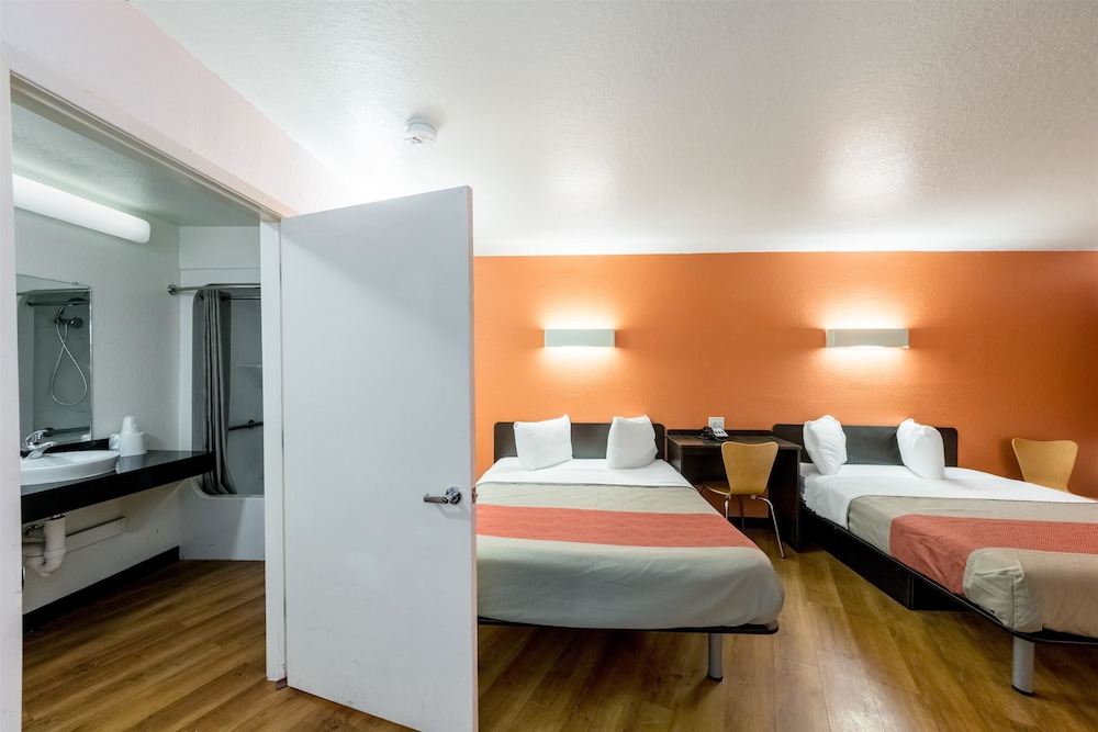 Motel6 Seguin, TX 20/53