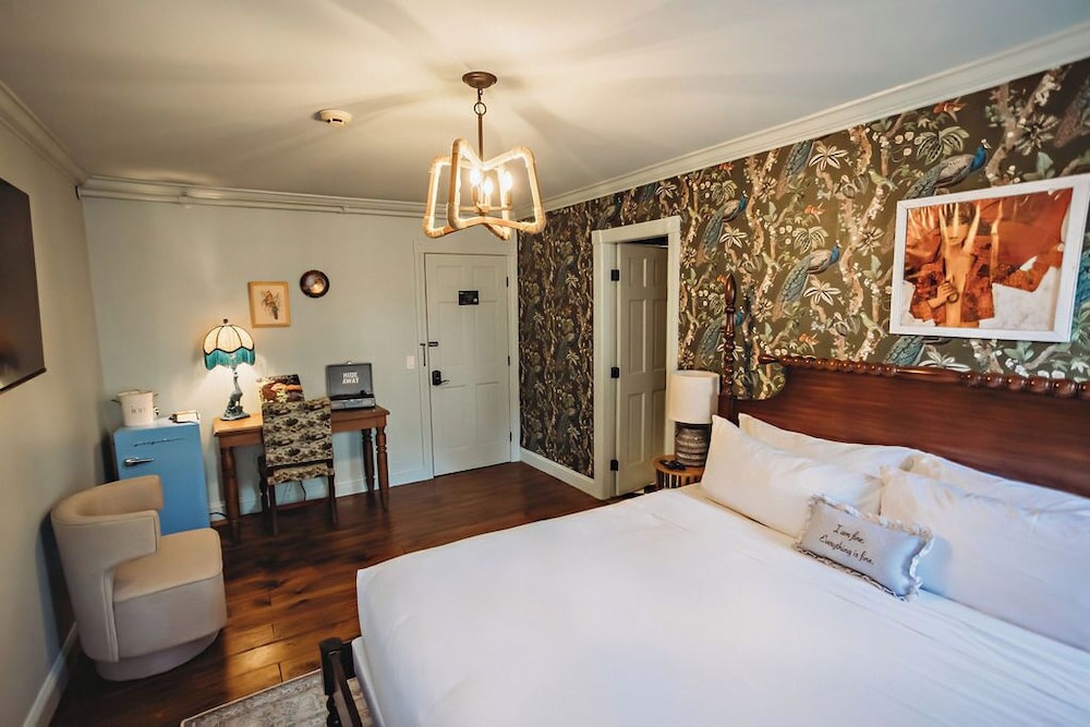 Rookwood Inn 26/50