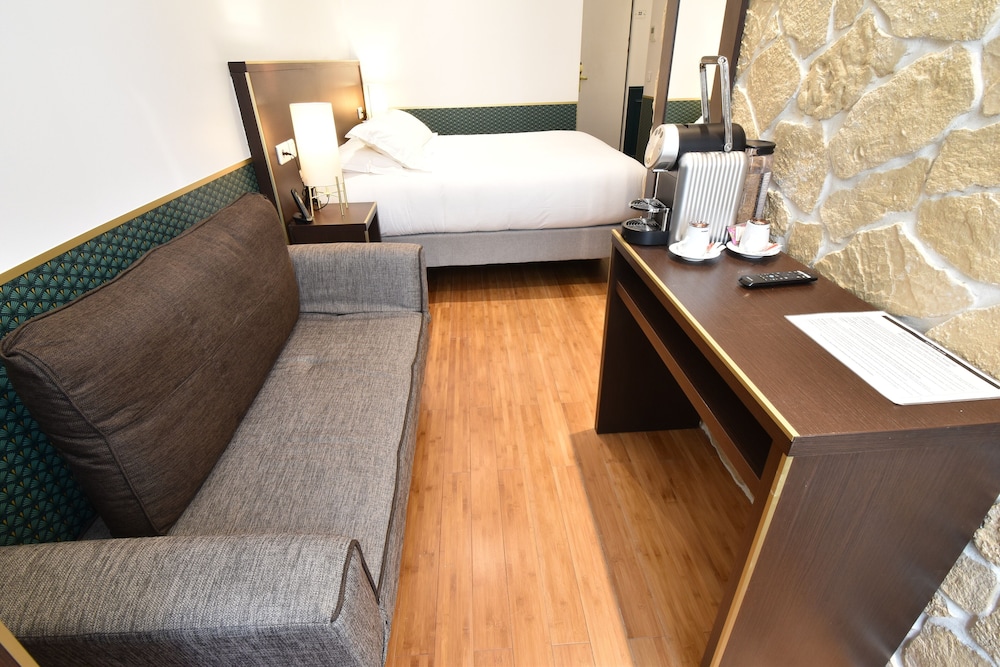 Hotel Bonne Nouvelle Paris 20/40