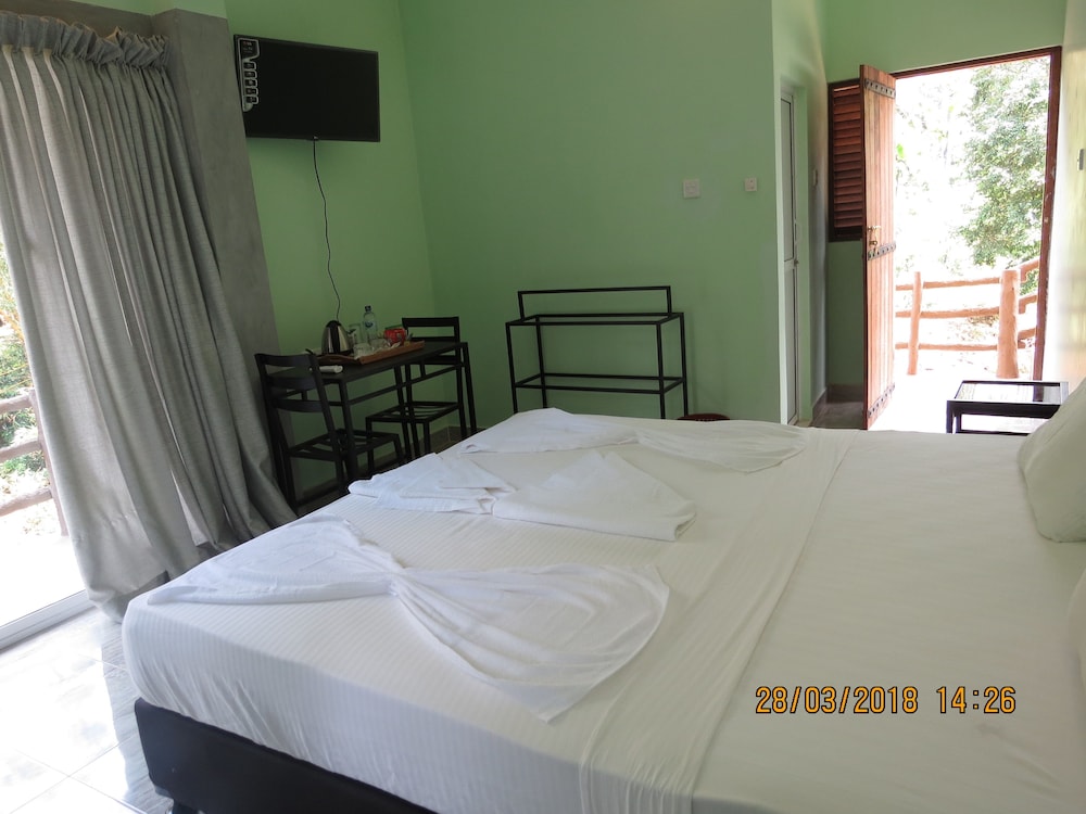 Sinharaja Birder's Lodge 10/36
