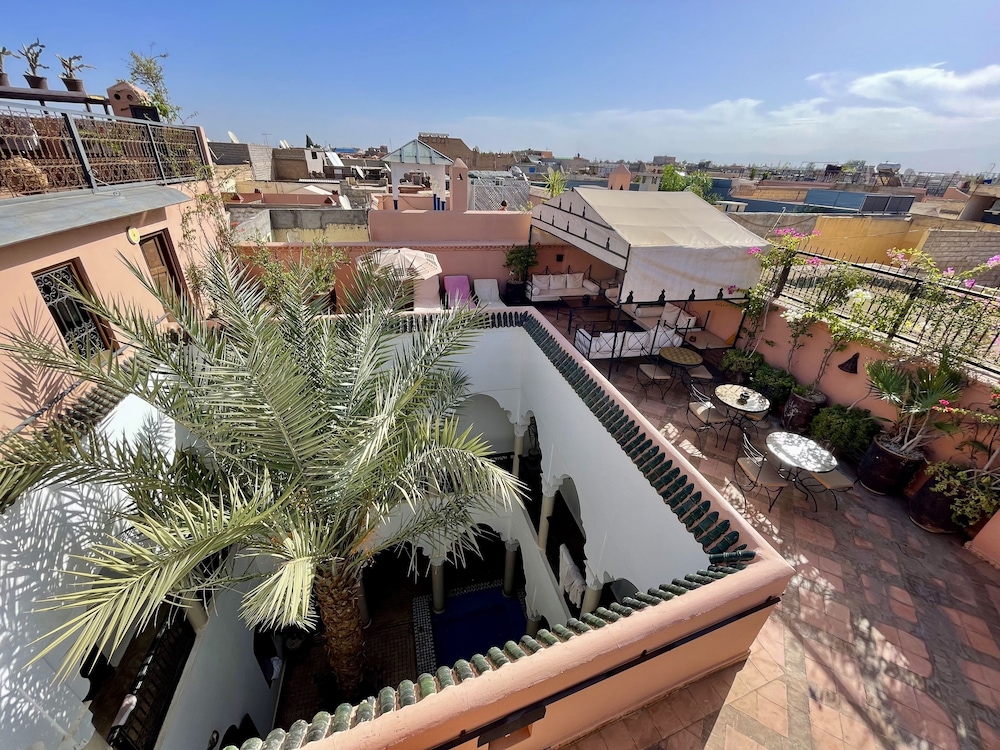 Riad Elias 4/72