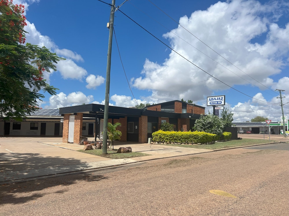 Abajaz Motor Inn 12/52