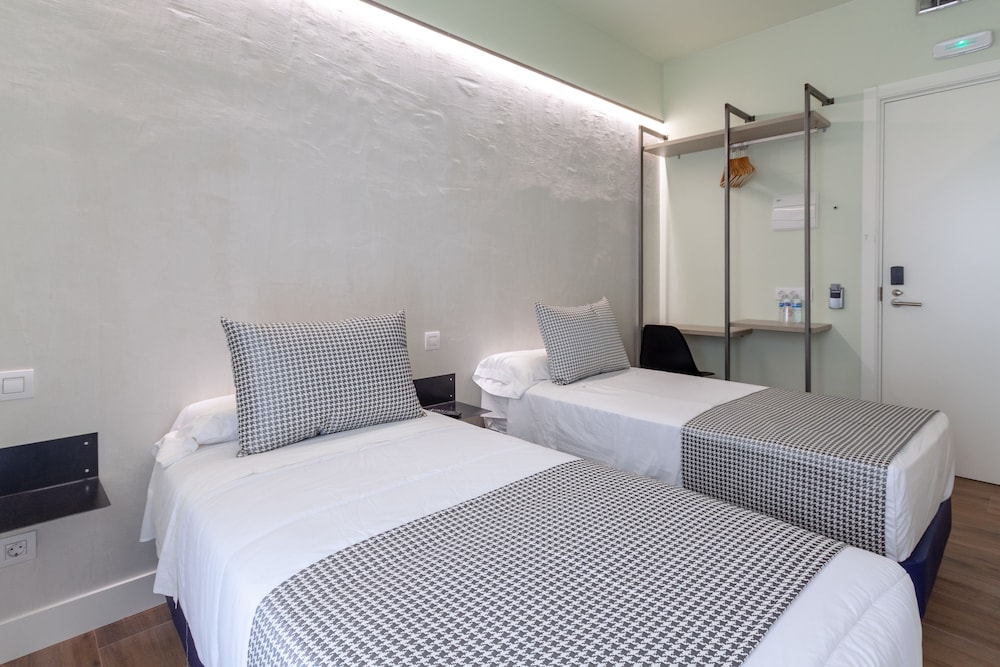 Hostal Charlotte 26/66