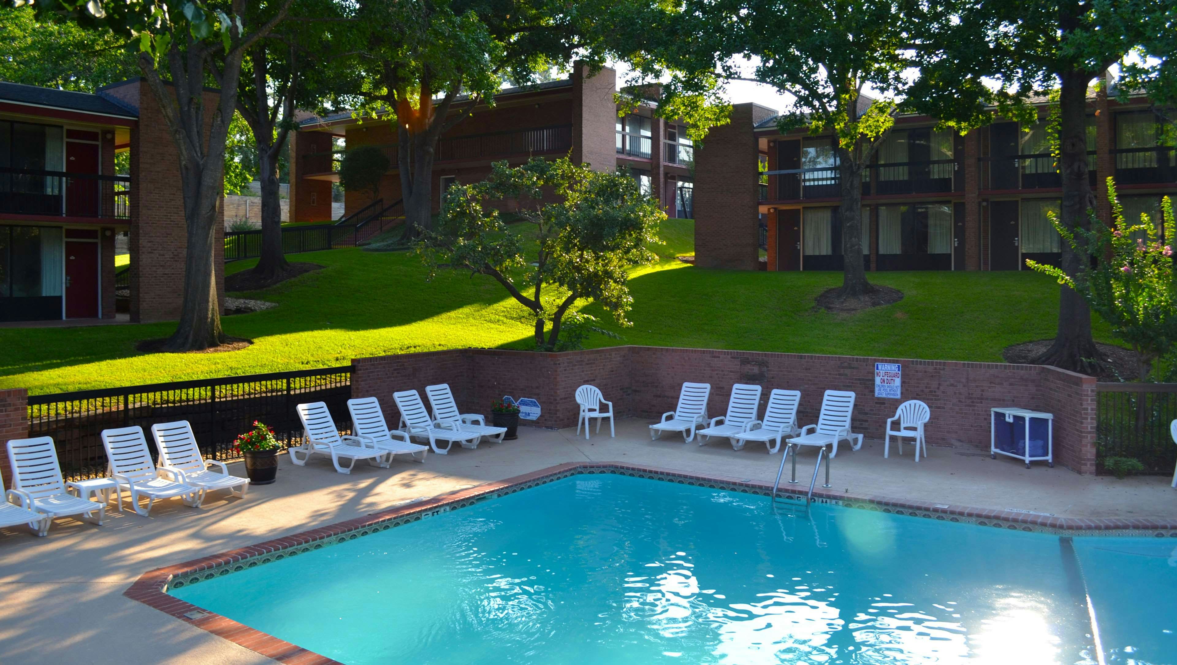 Magnuson Grand Hotel and Conference Center Tyler 53/59