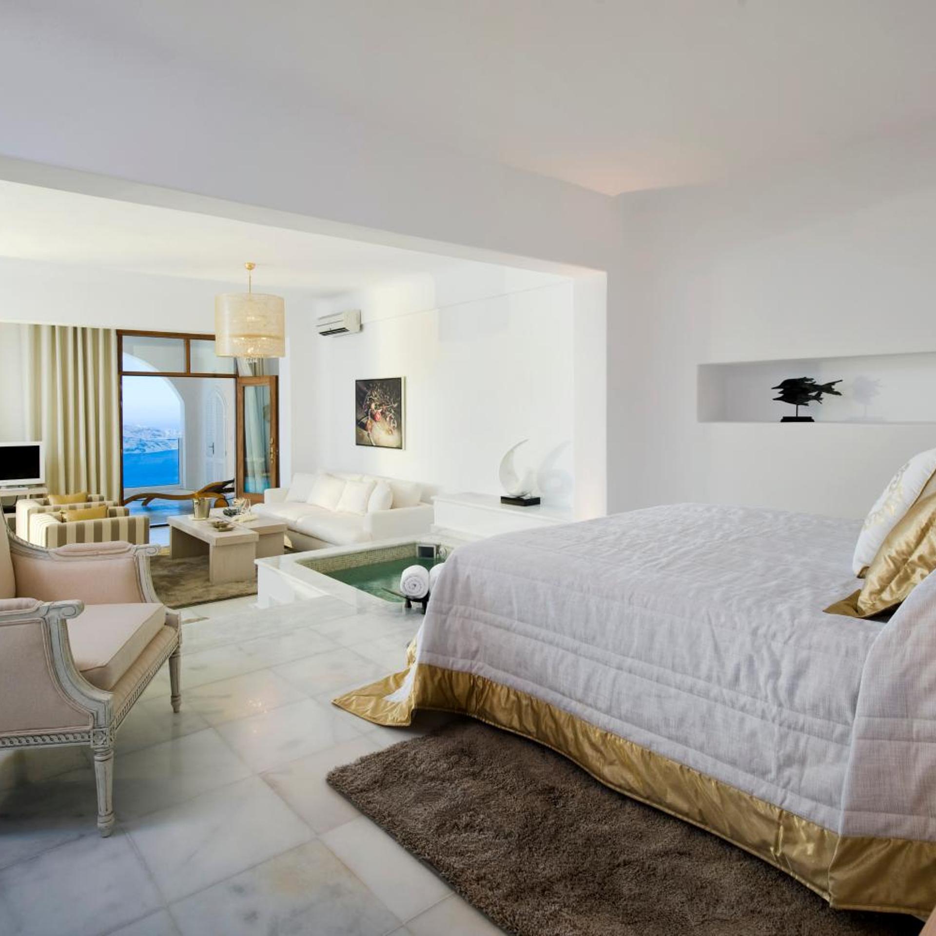Grand, Suite, Caldera View, Private Pool