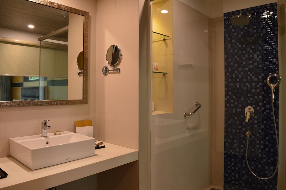 Welcomhotel by ITC Hotels, Kences Palm Beach 46/48