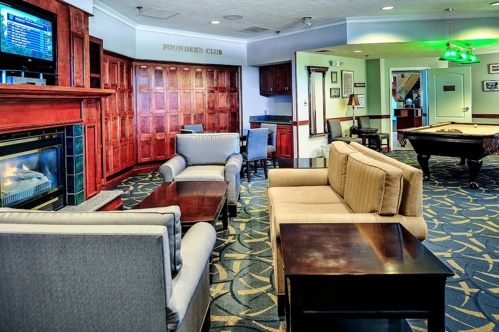Hilton Vacation Club Varsity Club South Bend, IN 42/56