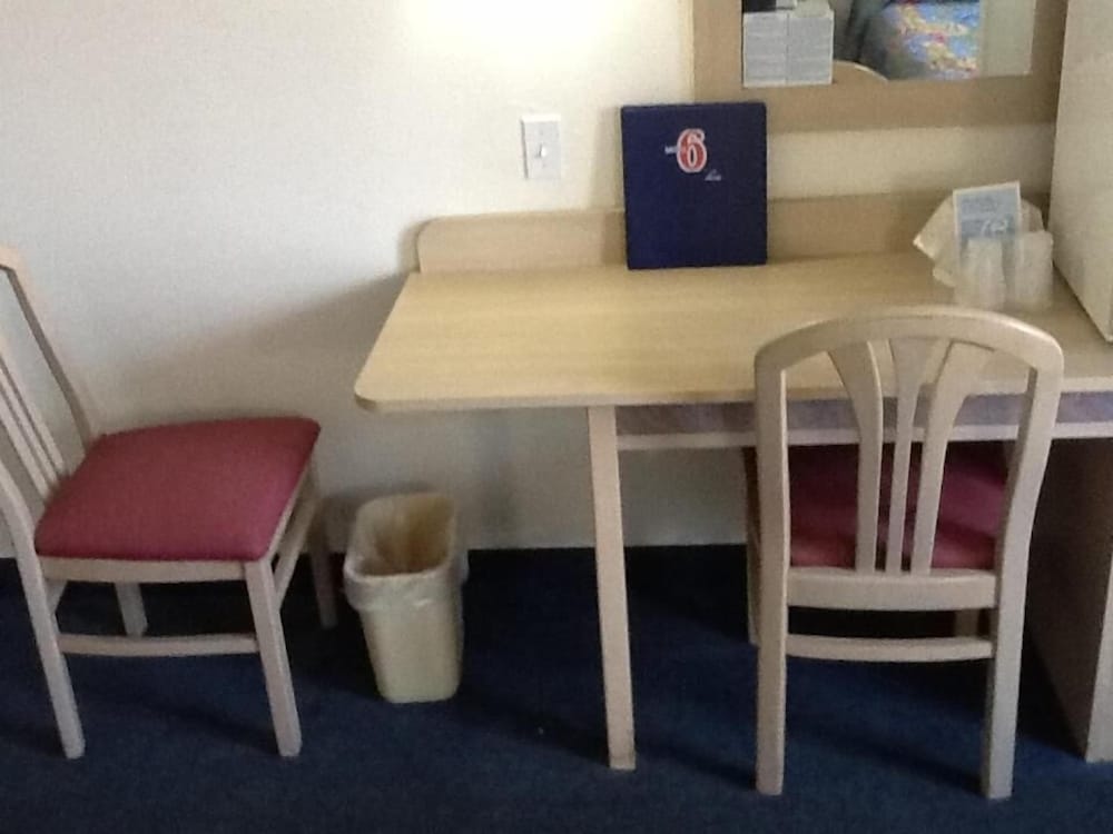 Motel6 Nephi, UT 38/53