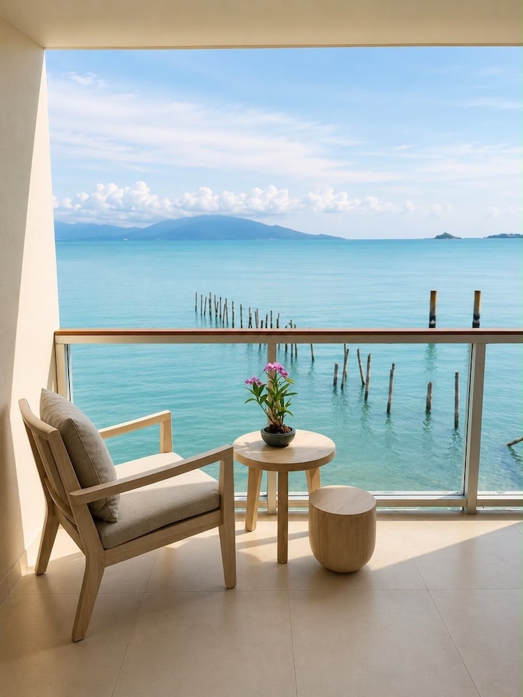 Enjoy Beach Hotel 69/73