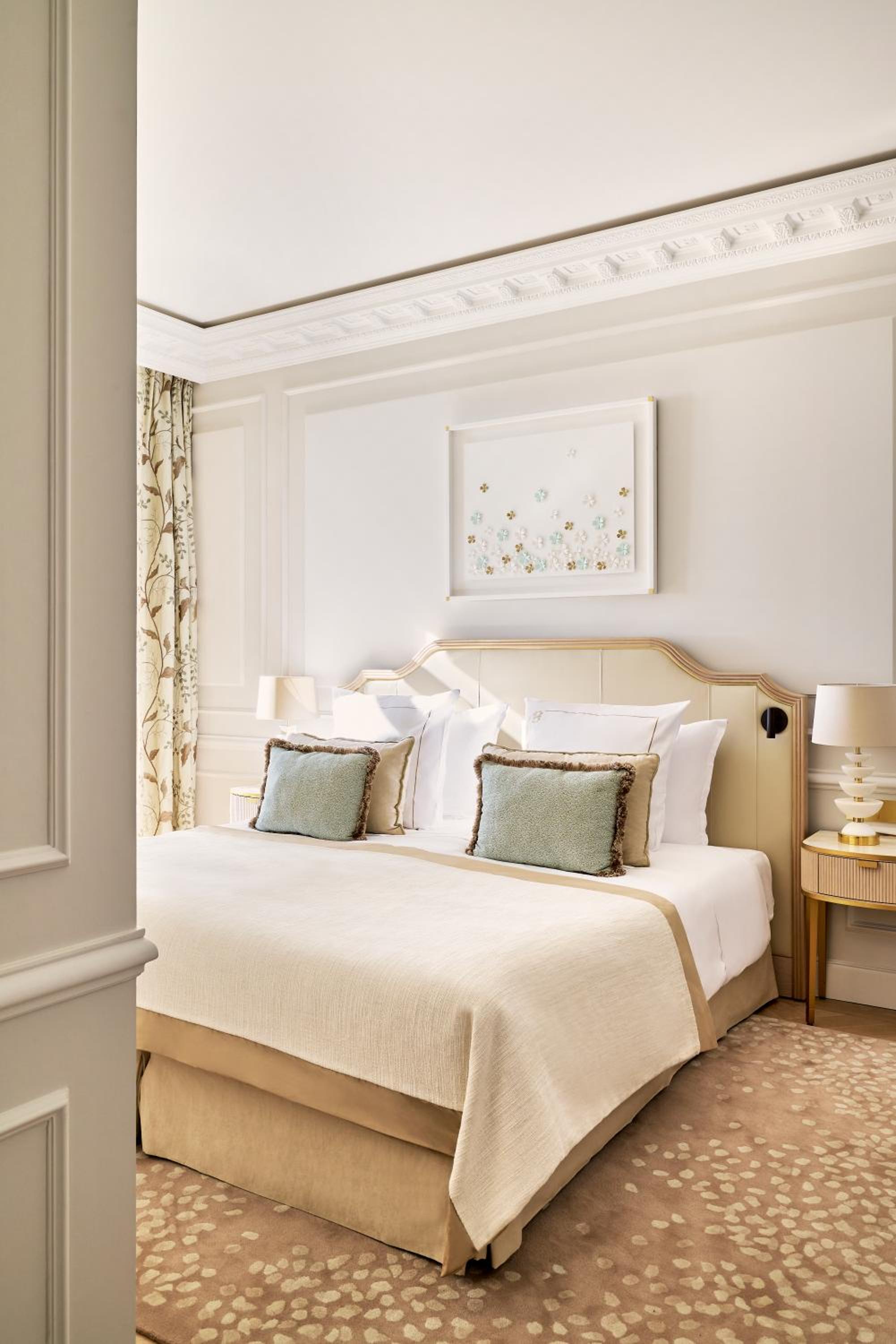 Exclusive, Prestige, City or Courtyard View