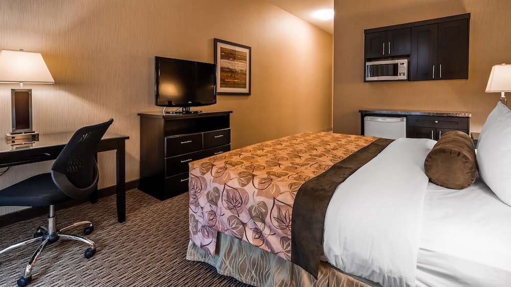Best Western Estevan Inn & Suites 7/25