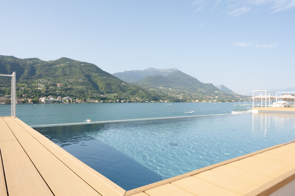 AH Porticcioli Boutique Apartments 40/50