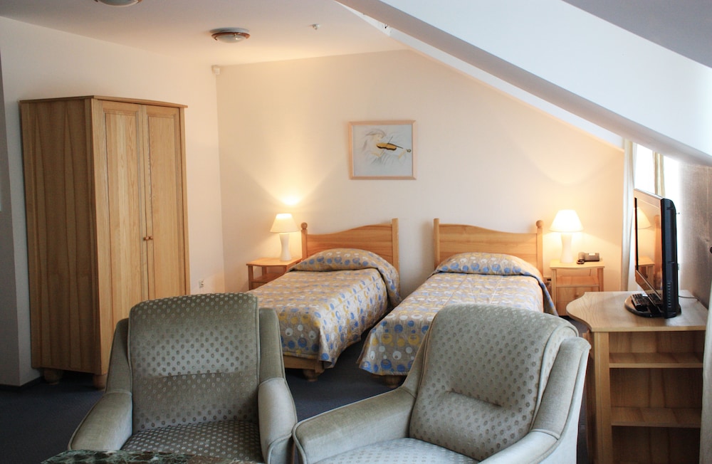 AMICUS HOTEL 16/42