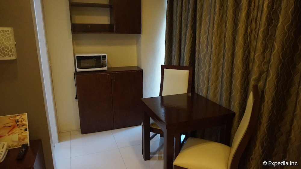 Devera Hotel 52/72