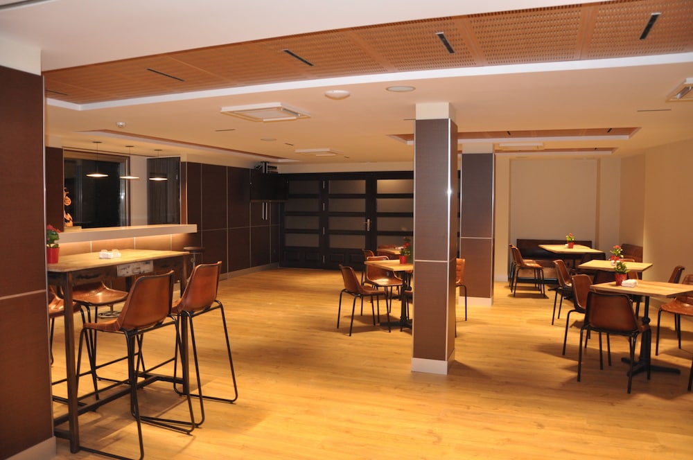 Hotel Selu 58/64