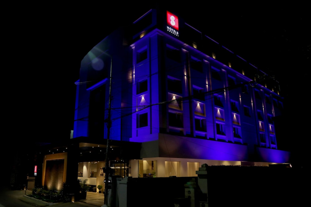 S Hotels 1/50