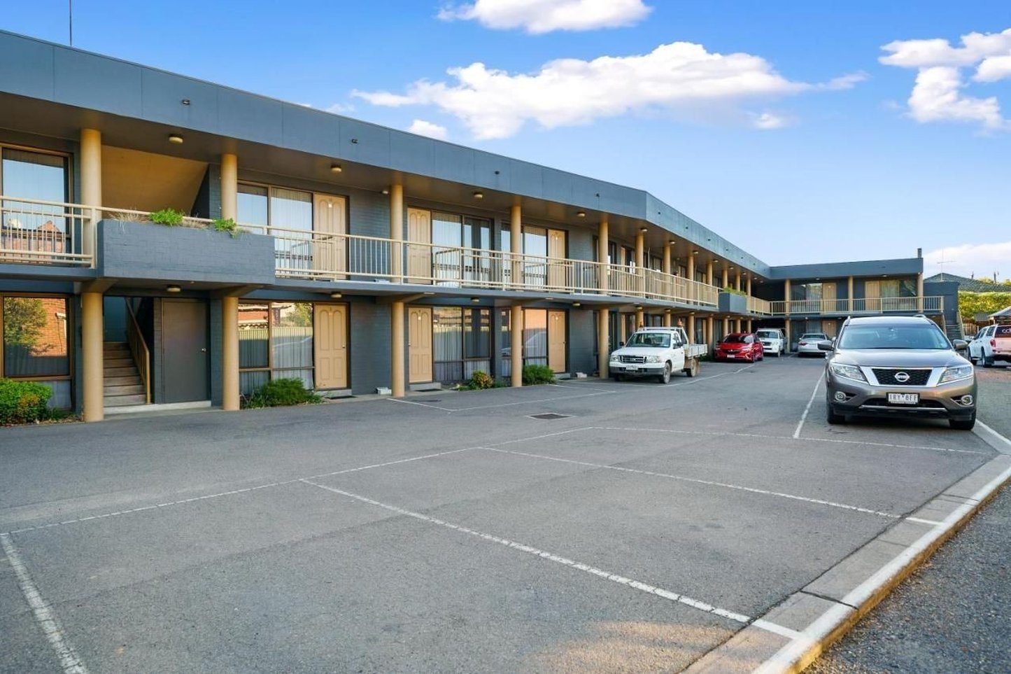 Best Western Warby Lodge Motor Inn 26/27