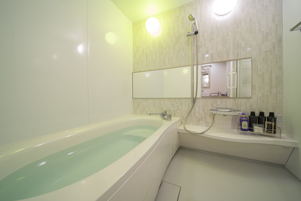 HOTEL LA SCALA 46/57