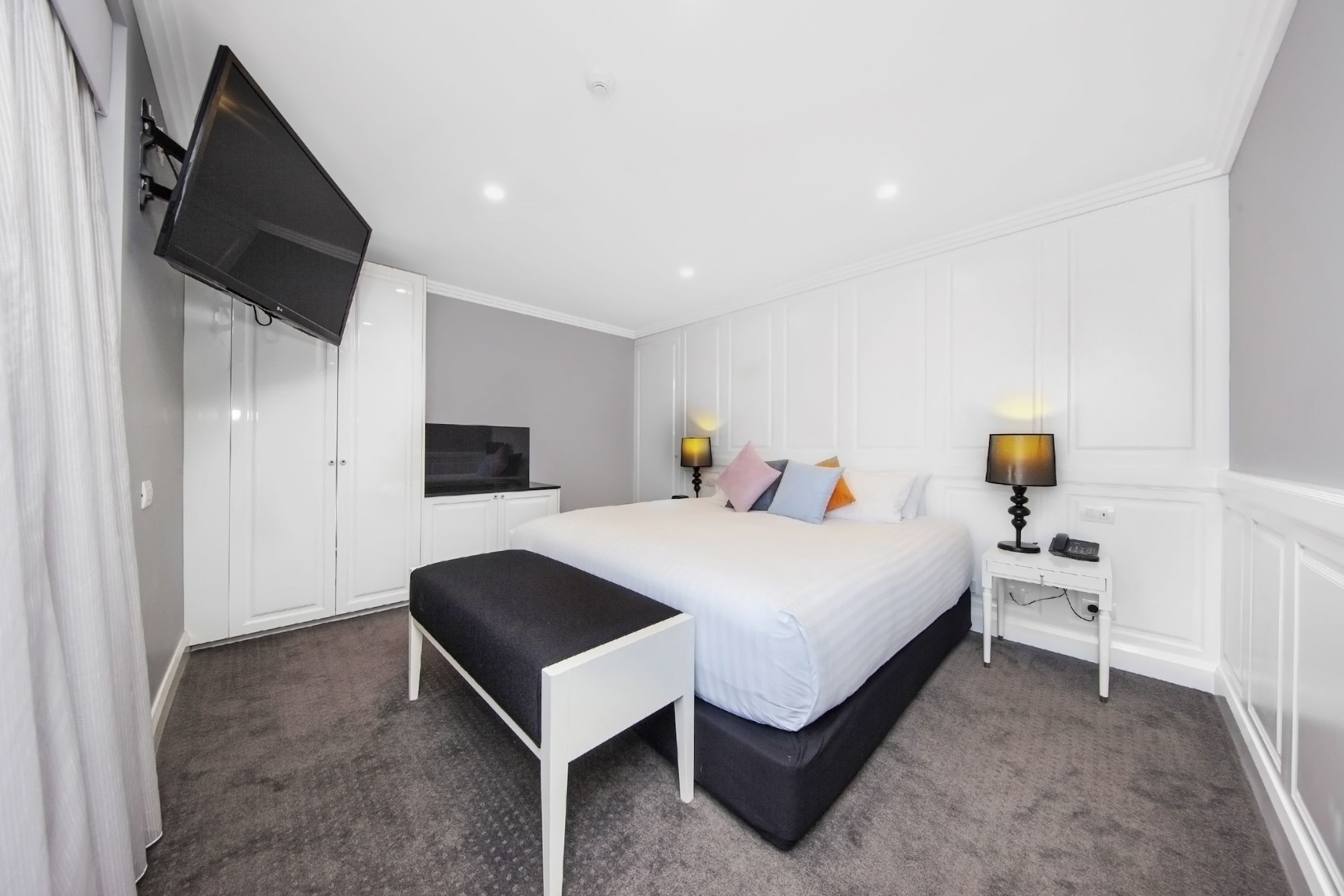 Spa, Suite, King Bed, Balcony