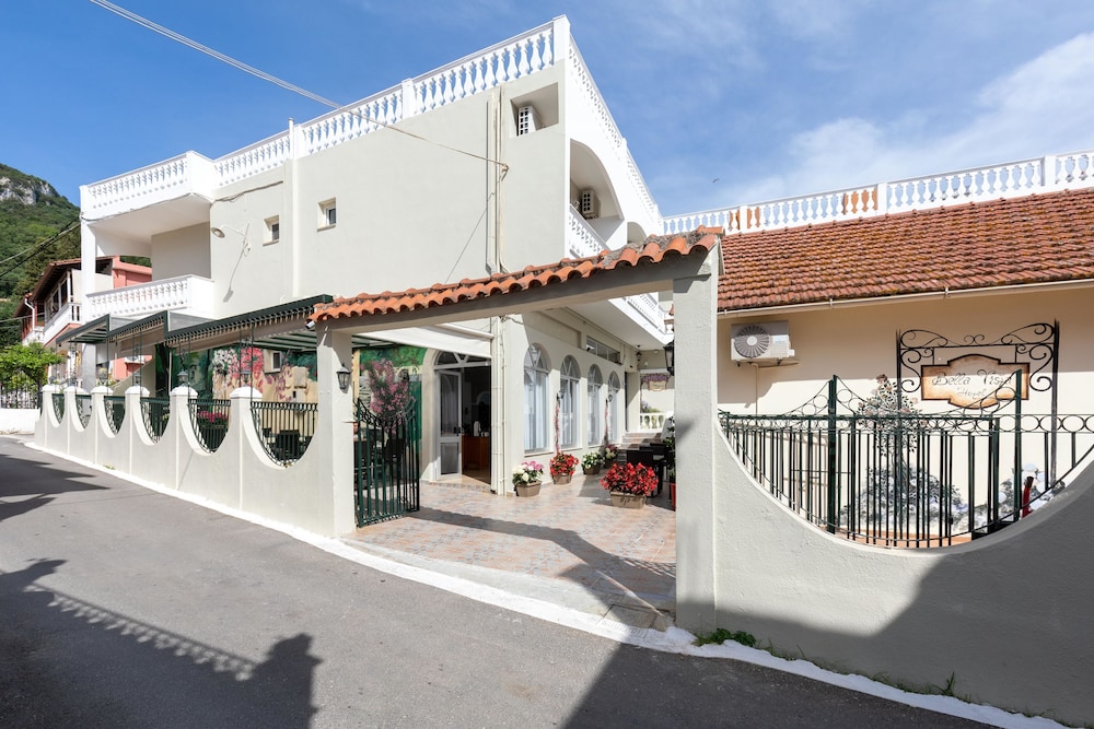Bella Vista hotel & studios Corfu 7/72