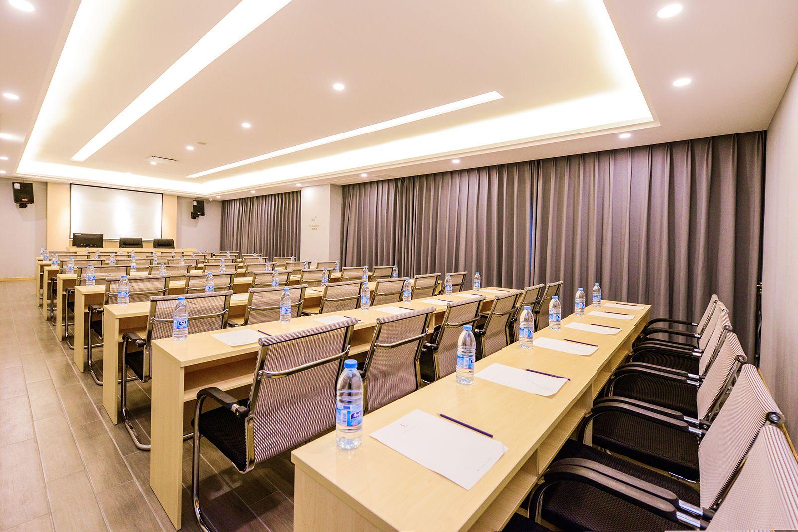 Lavande Hotel (Chongzhou Wanda Plaza) 42/51