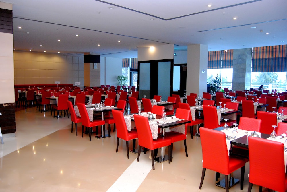 Grand Hotel Konya 66/78