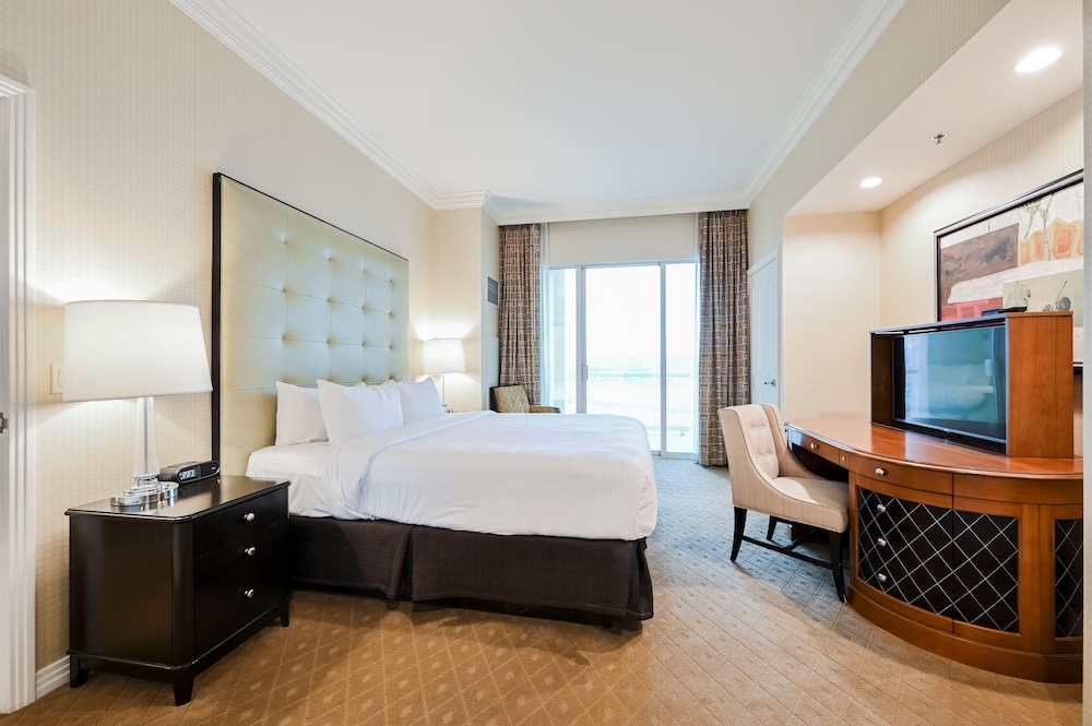 Stripviewsuites At Signature 22/73