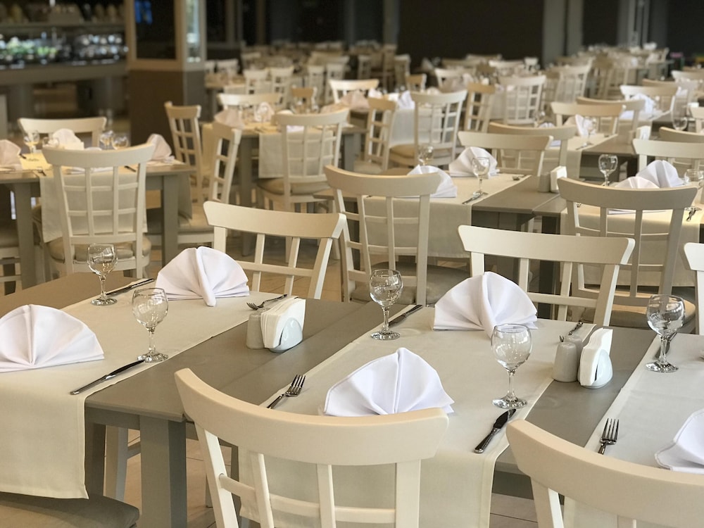 Presa Di Finica Hotel and Suites 30/50