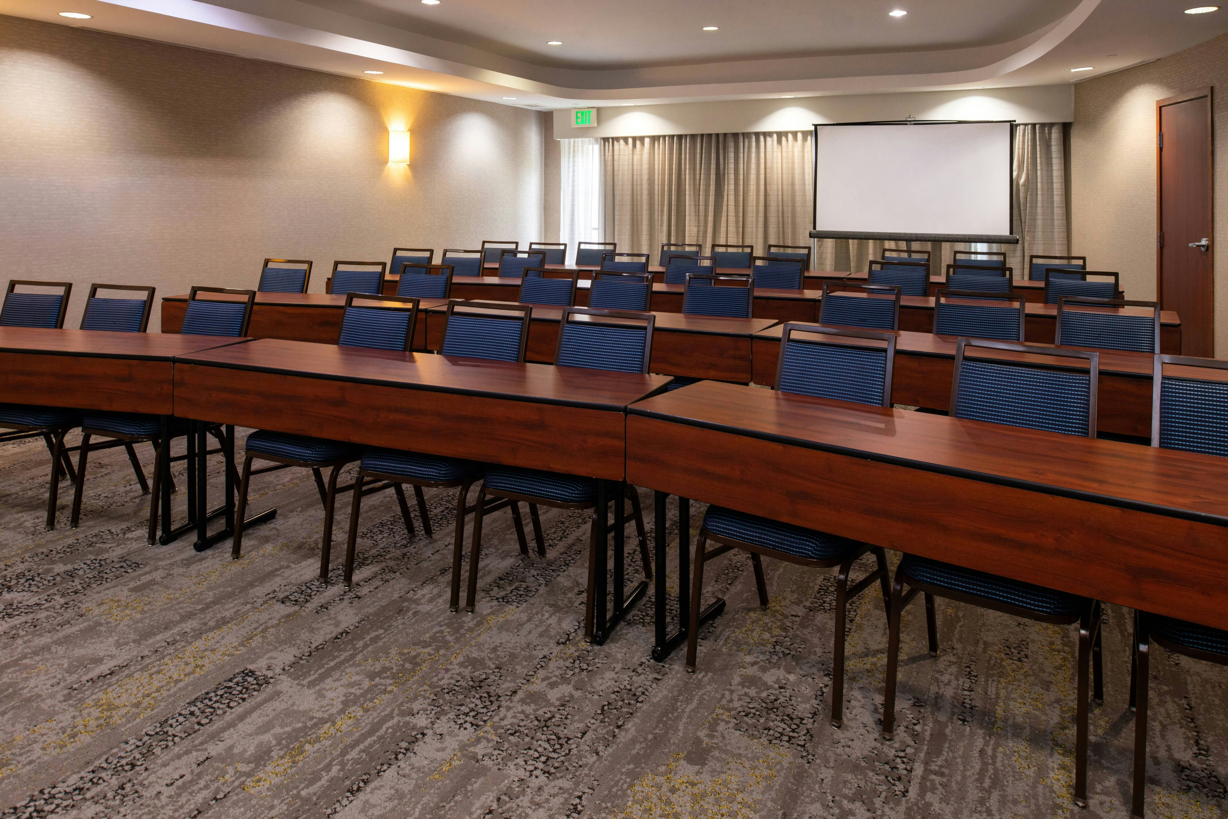 Courtyard High Point 16/21