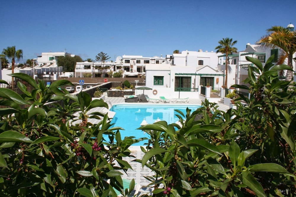 Las Acacias Apartments 25/32