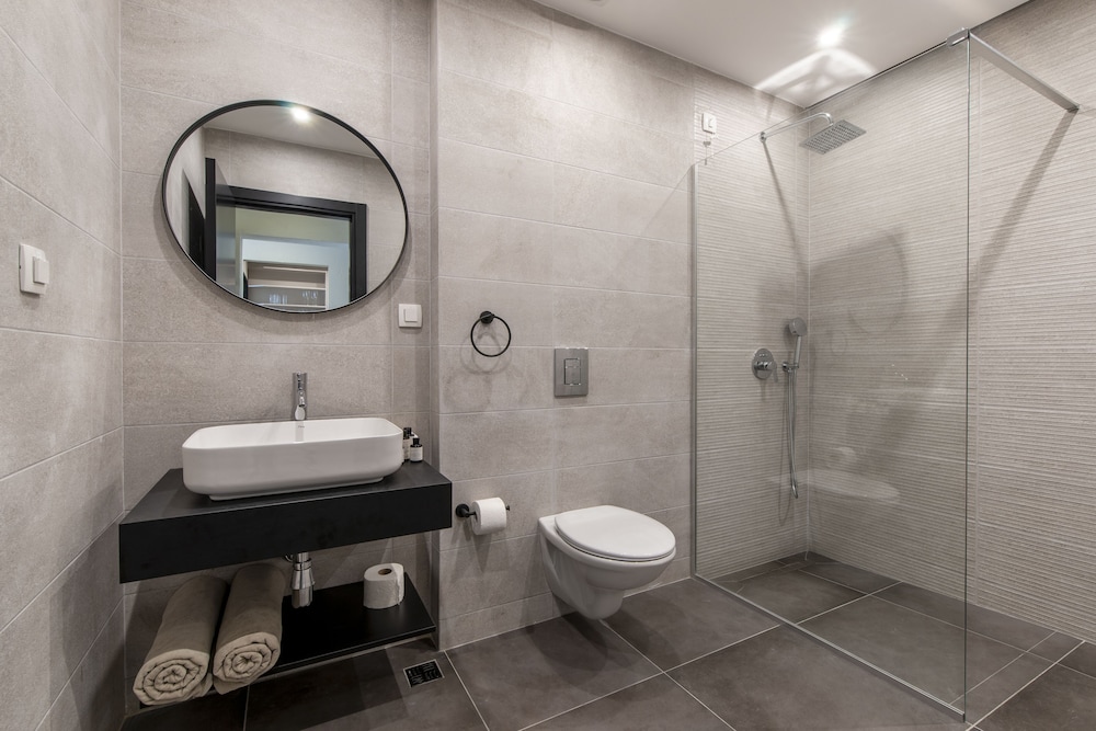 Soho Suites 43/54