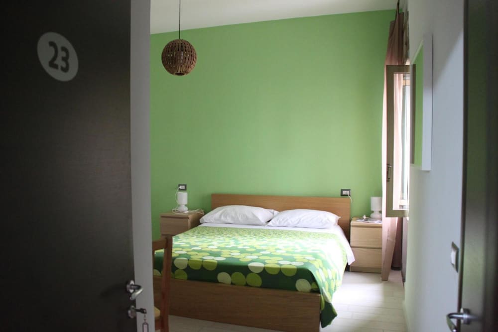 Hostel Of The Sun 20/66