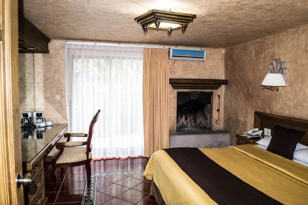 Casa de La Loma Hotel 25/67