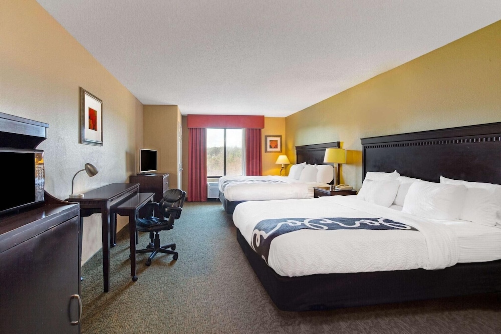 La Quinta Inn Suites Richmond Kings Dominion 9/44