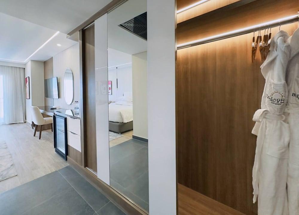 Premium, Suite, Queen Bed, Hot Tub