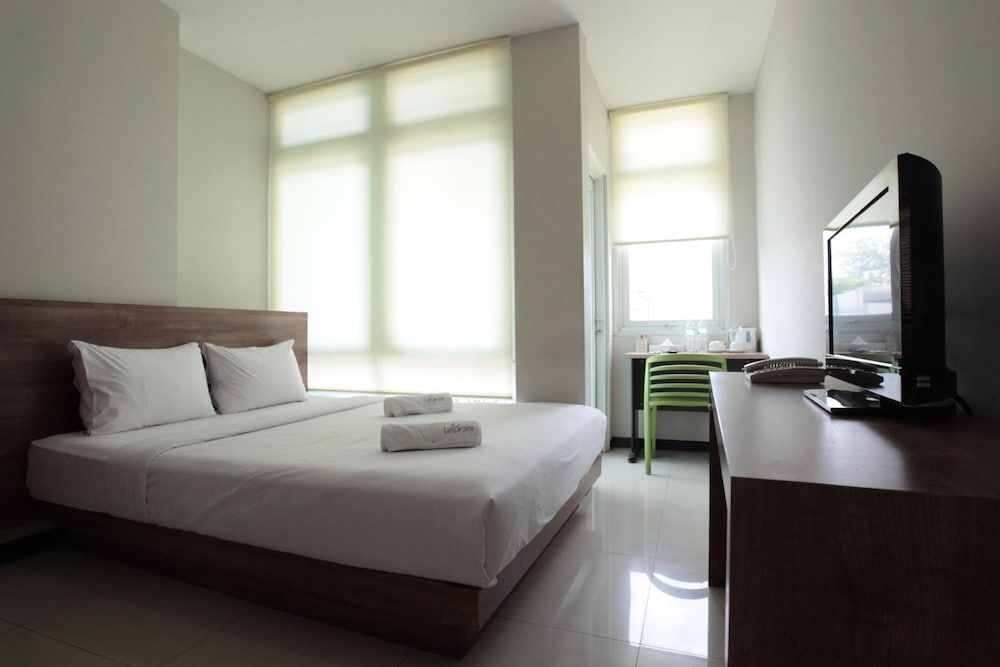 Legreen Suite Tebet 7/26