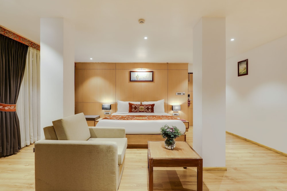 Summit Swiss Heritage Hotel 28/72