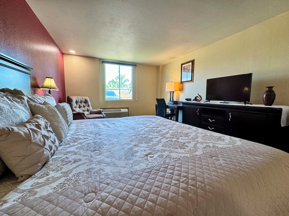 FairBridge Inn Express Hiawatha 6/12