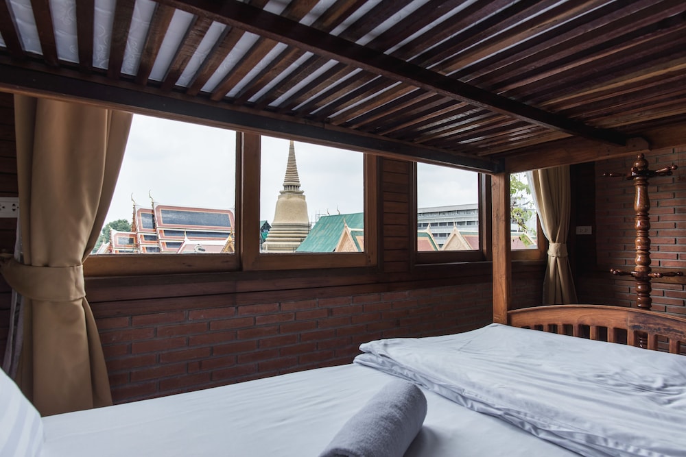 Feung Nakorn Balcony Rooms Cafe 44/79