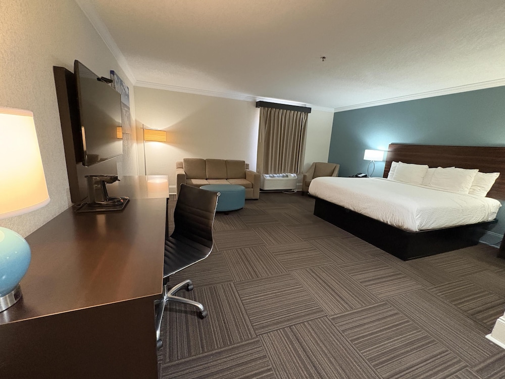 Suite, Multiple Beds, Sofa