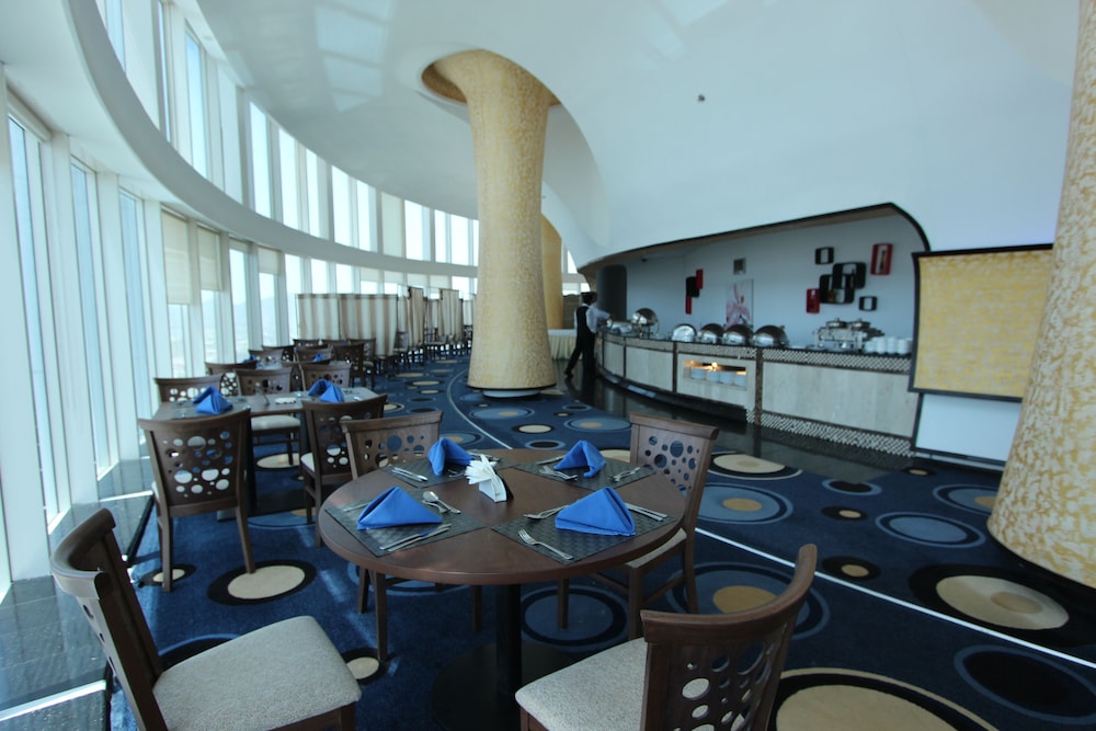 Awaliv International Hotel 60/68