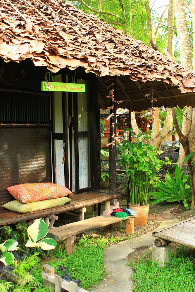 Khun Nai Tern Sai - Adults Only 23/24