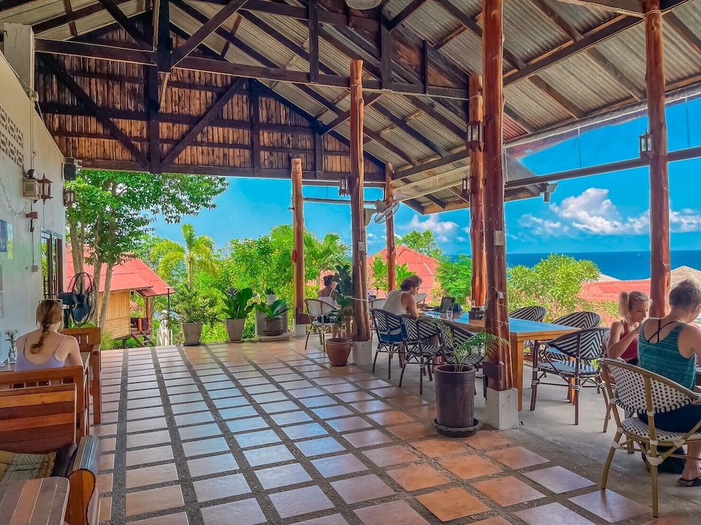 Bounty Resort 58/74