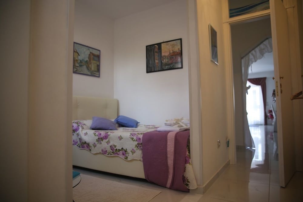 Villa Armonia 10/93