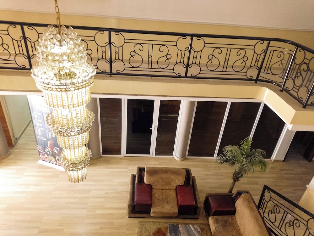 Dreamland Suites 4/45