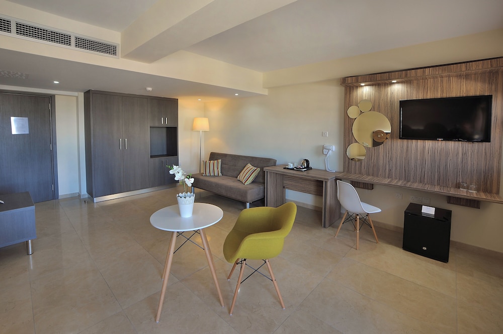Nelia Beach Hotel & Spa 40/67