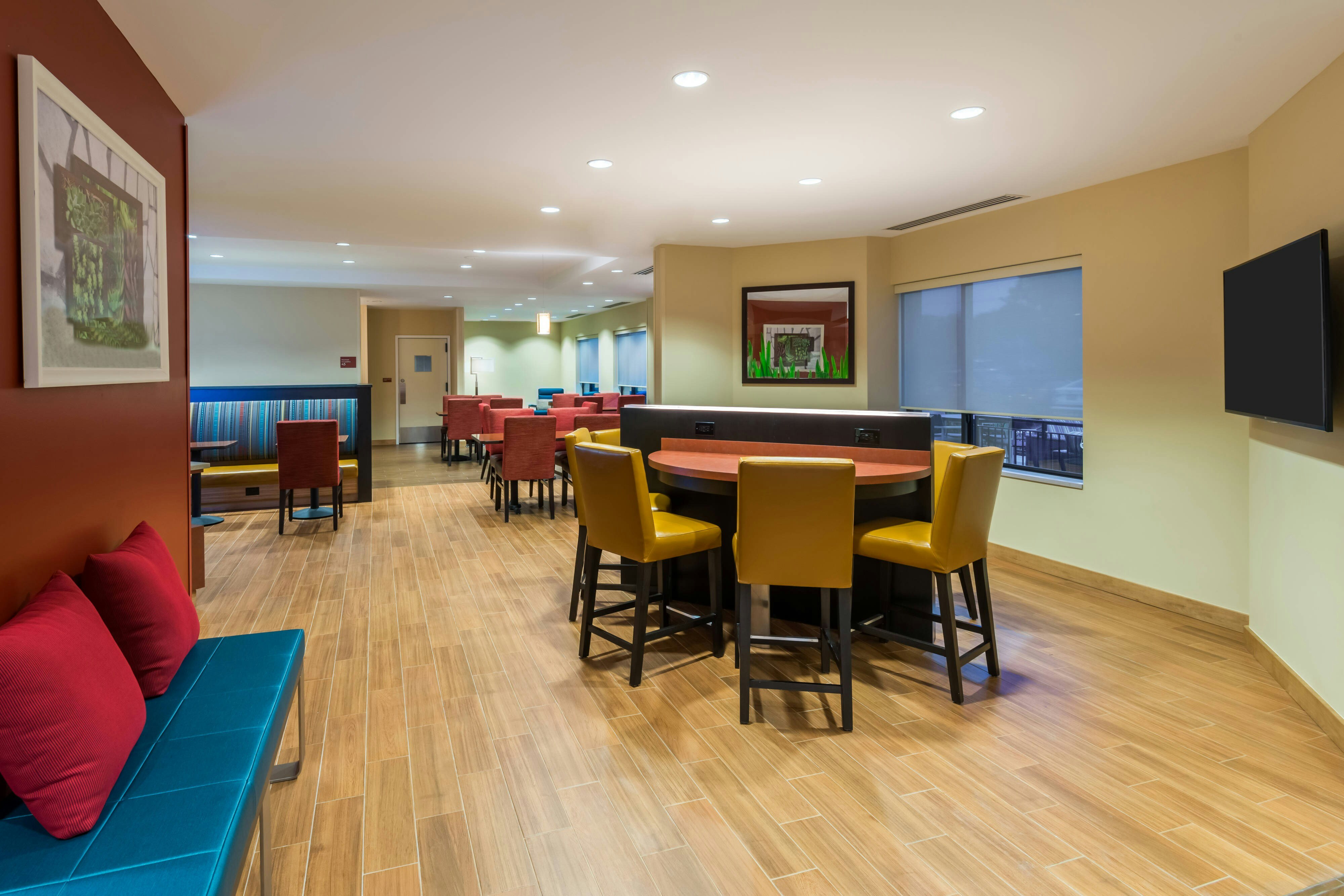 TOWNEPLACE SUITES LATHAM ALBANY AIRPORT 58/62