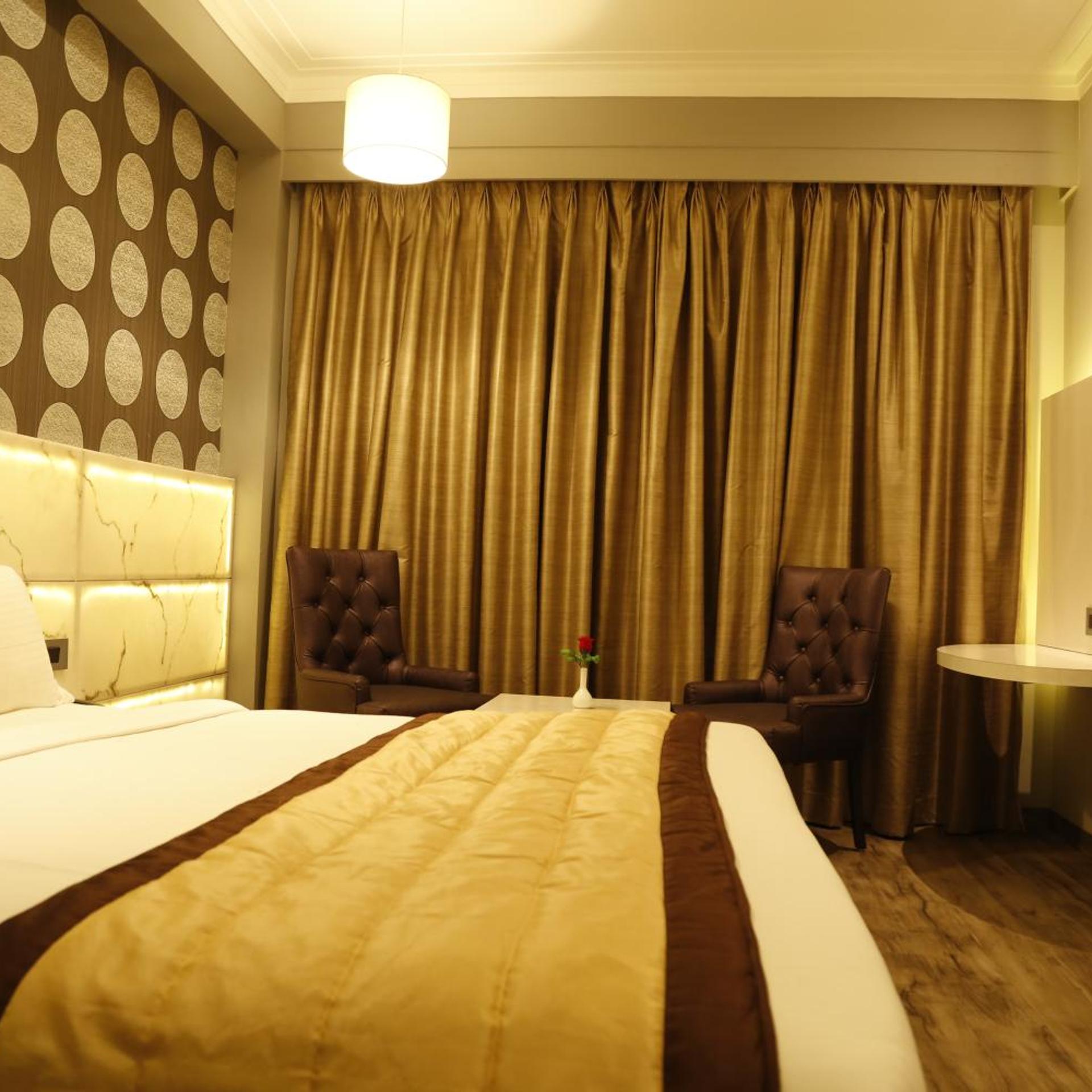 HOTEL ORANGE 14/27