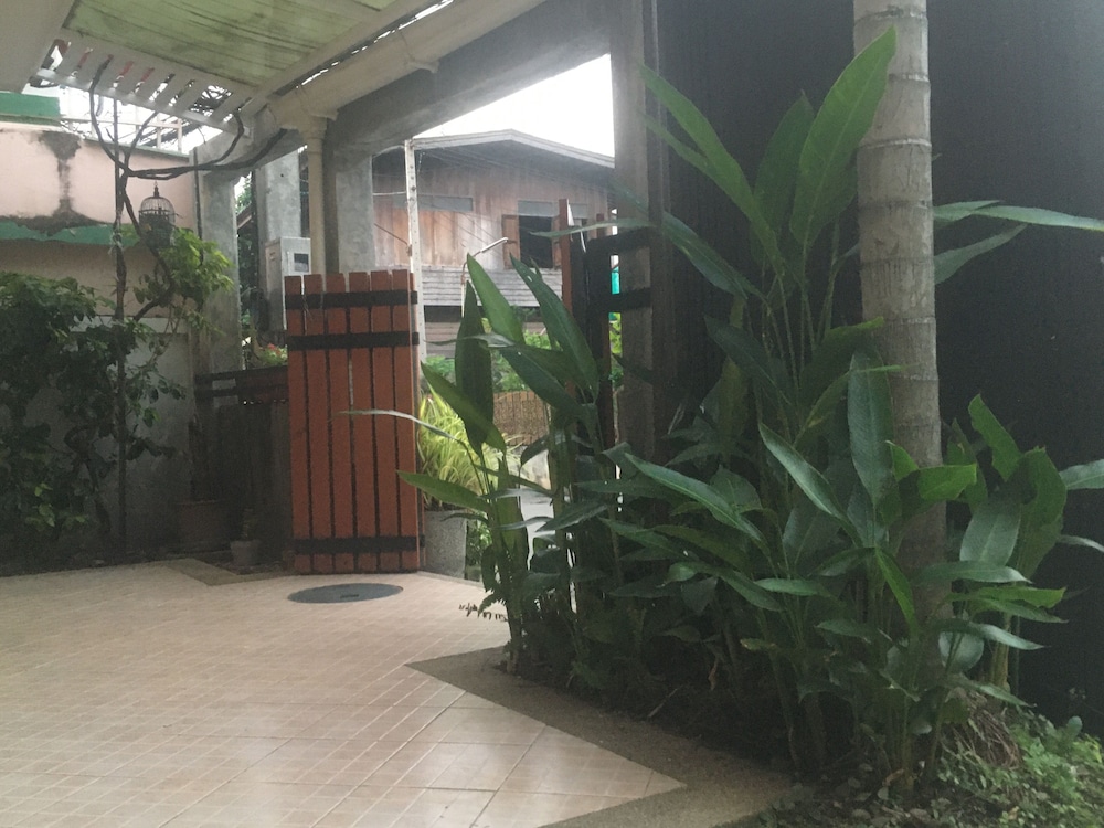 Triple Palms House 42/50