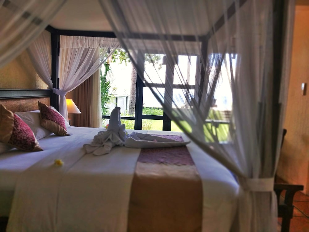 Nugraha Lovina Seaview Resort & Spa 37/69